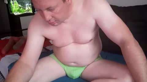 Snapshot of matten80 chatting on November 8, 9:42 am matten80 online show from November 8, 9:42 am