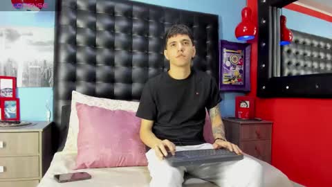 ---Matteo--- online show from October 5, 4:00 am