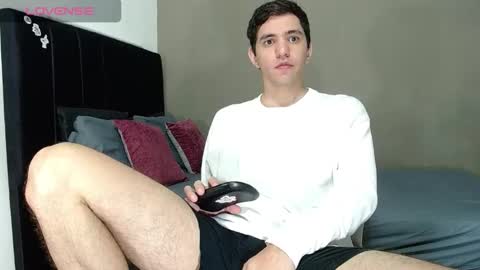 Snapshot of matteo12_ chatting on February 24, 7:06 am ---Matteo--- online show from February 24, 7:06 am