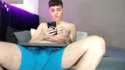 Snapshot of matteo12_ chatting on April 7, 1:17 am ---Matteo--- online show from April 7, 1:17 am