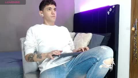 Snapshot of matteo12_ chatting on April 18, 1:53 am ---Matteo--- online show from April 18, 1:53 am