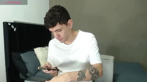 Snapshot of matteo12_ chatting on April 29, 10:19 am ---Matteo--- online show from April 29, 10:19 am