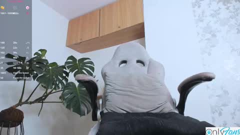 Mateo online show from February 22, 12:05 am