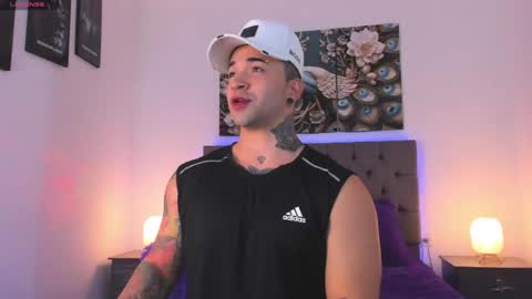 Matthew INDEPENDENT MODEL online show from April 21, 1:29 am