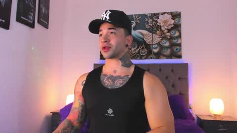 Matthew INDEPENDENT MODEL online show from May 6, 3:35 am