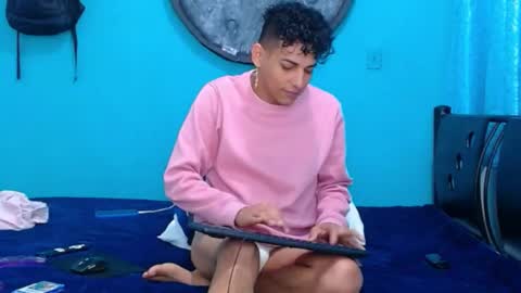 matthew_hawk19 online show from February 11, 9:14 pm