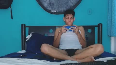 matthew_hawk19 online show from February 17, 2:42 am