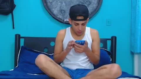 matthew_hawk19 online show from February 19, 3:16 pm