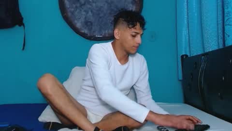 matthew_hawk19 online show from March 2, 4:50 am