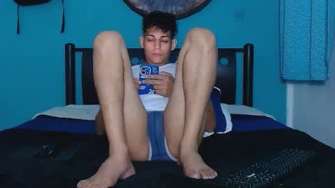 matthew_hawk19 online show from March 4, 9:43 pm