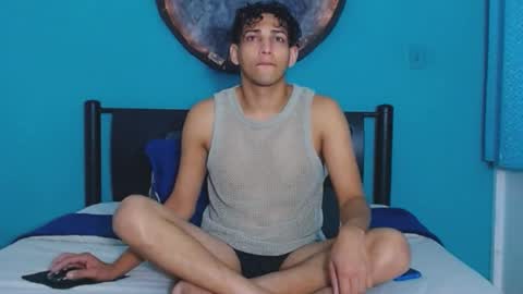 matthew_hawk19 online show from March 9, 8:42 pm