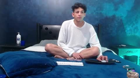 matthew_hawk19 online show from January 8, 11:18 pm