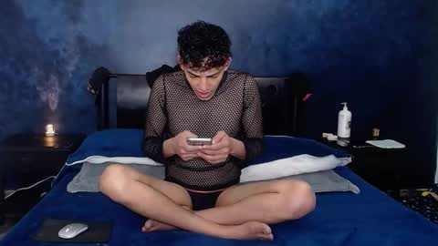 Snapshot of matthew_hawk19 chatting on February 19, 12:23 pm matthew_hawk19 online show from February 19, 12:23 pm