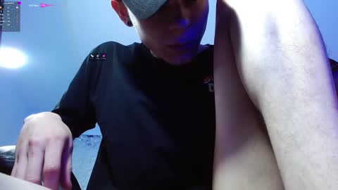 Snapshot of matthewboy_ chatting on December 21, 11:44 am MatthewBoy online show from December 21, 11:44 am