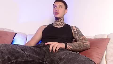 Snapshot of matthewjones1 chatting on November 29, 5:16 pm Matt online show from November 29, 5:16 pm