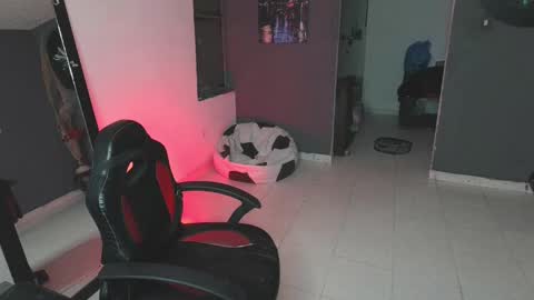 mattias     online show from February 27, 2:42 am