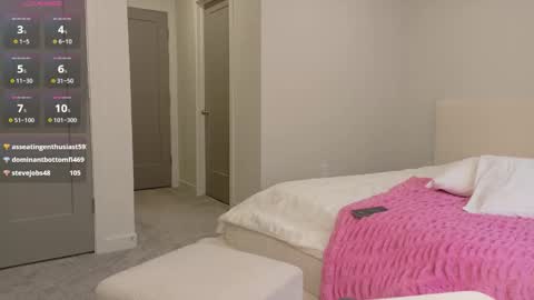 Snapshot of mattisux chatting on February 20, 6:30 pm Matti Mars online show from February 20, 6:30 pm