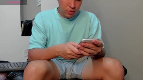 Snapshot of mattiwsmorris_ chatting on February 18, 1:34 am mattiwsmorris_ online show from February 18, 1:34 am