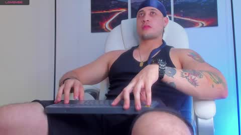 mattsaill_ online show from December 9, 7:18 pm