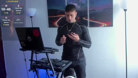 mattsaill_ online show from November 8, 12:16 pm