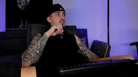 Snapshot of mattytwink69 chatting on December 20, 8:21 am Matt online show from December 20, 8:21 am