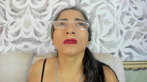 Snapshot of mature_bigass__ chatting on December 11, 6:25 am Maria online show from December 11, 6:25 am