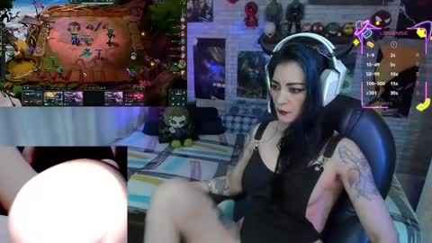 Snapshot of mature_gamer chatting on May 14, 2:57 pm Nath online show from May 14, 2:57 pm