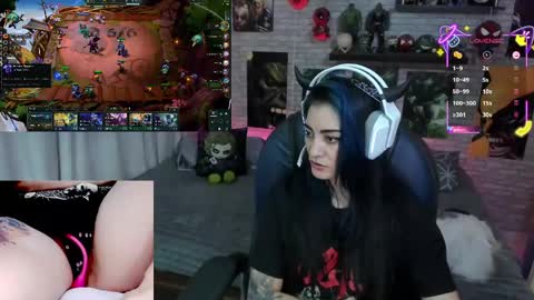 Snapshot of mature_gamer chatting on May 22, 5:29 pm Nath online show from May 22, 5:29 pm