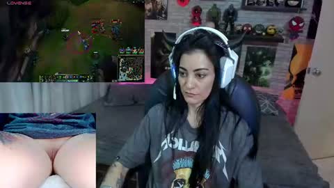 Snapshot of mature_gamer chatting on June 17, 1:56 pm Nath online show from June 17, 1:56 pm