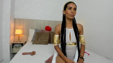 Vayolet Castro online show from March 10, 7:07 pm