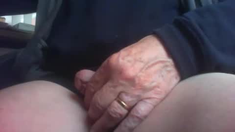 Maturedaddi online show from October 16, 9:43 am