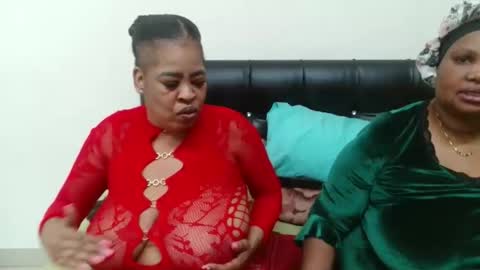 Snapshot of maturedbootyqueen chatting on March 15, 8:59 pm QUEEN online show from March 15, 8:59 pm