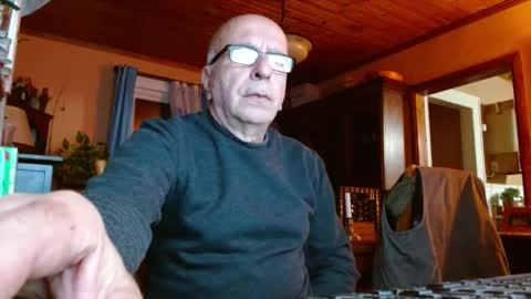 Maurice online show from December 4, 11:08 am