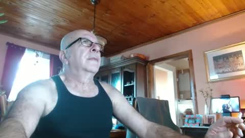 Maurice online show from February 22, 1:46 pm