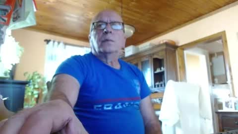 Snapshot of mauriceandre chatting on July 31, 2:05 pm Maurice online show from July 31, 2:05 pm