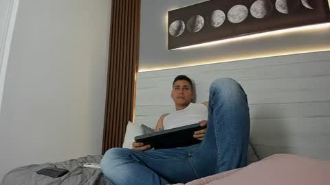 mauro_boy online show from June 11, 12:32 am