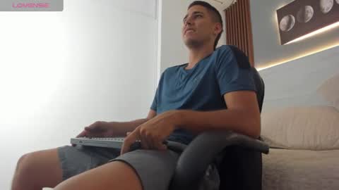 mauro_boy online show from June 11, 7:34 pm