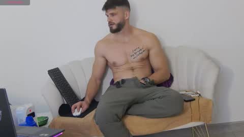 mauro_real_man online show from November 8, 6:51 pm