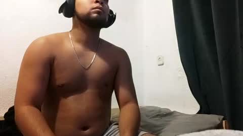 mauroo2025 online show from February 1, 11:43 am