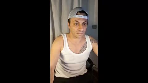 Snapshot of maury311278 chatting on April 20, 6:53 pm Marcellobausola s k i -p e online show from April 20, 6:53 pm