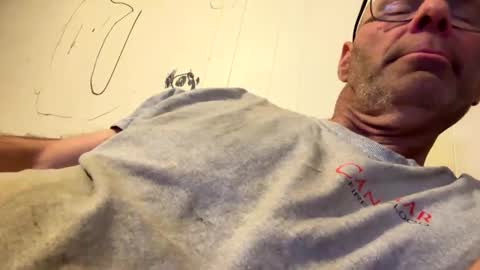 Snapshot of maverick7000 chatting on January 8, 1:32 am maverick7000 online show from January 8, 1:32 am