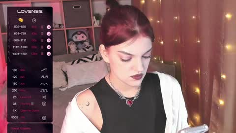 Mavis online show from December 14, 10:39 pm