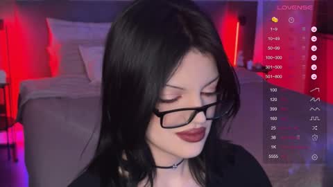 Mavis online show from December 4, 9:12 pm