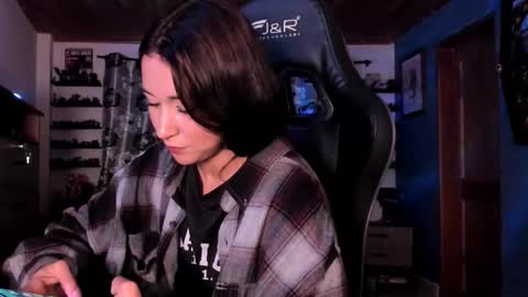 Snapshot of mavis_fuentes chatting on November 18, 9:41 pm Hilary online show from November 18, 9:41 pm