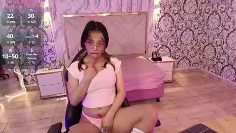 Snapshot of mavis_tay chatting on November 25, 11:43 am Mavis online show from November 25, 11:43 am