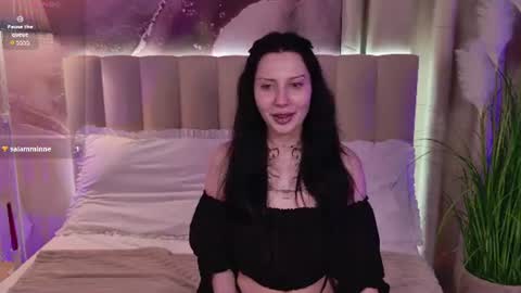   online show from June 9, 6:19 pm