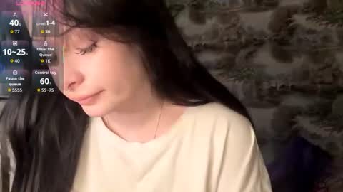 Mavis online show from June 15, 6:32 pm