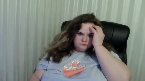 Snapshot of mavka2025x chatting on November 21, 7:18 am Mavka2025x online show from November 21, 7:18 am