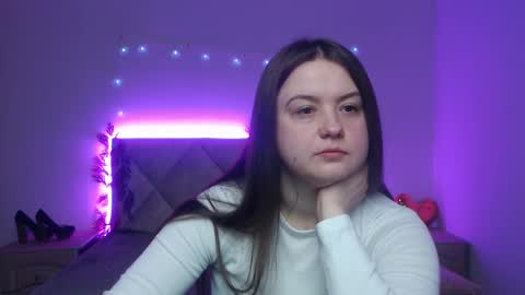 MavkaCute online show from February 5, 7:29 pm