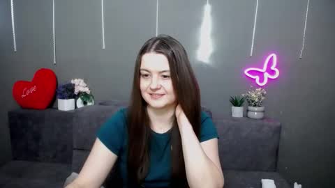 Snapshot of mavkacute chatting on March 16, 6:01 pm MavkaCute online show from March 16, 6:01 pm